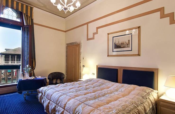 Deluxe Zweibettzimmer mit Kanalblick