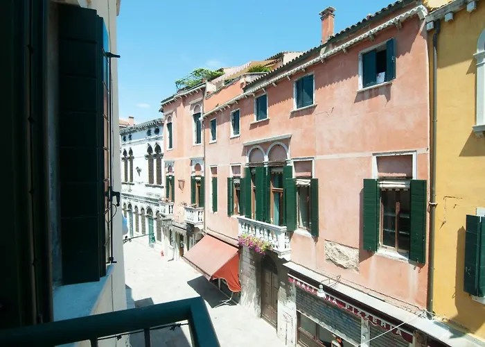 Resorts Guesthouse Vicino Piazzale Roma E Stazione
