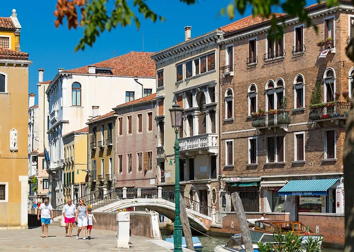 Pension Guide Palazzo Guardi