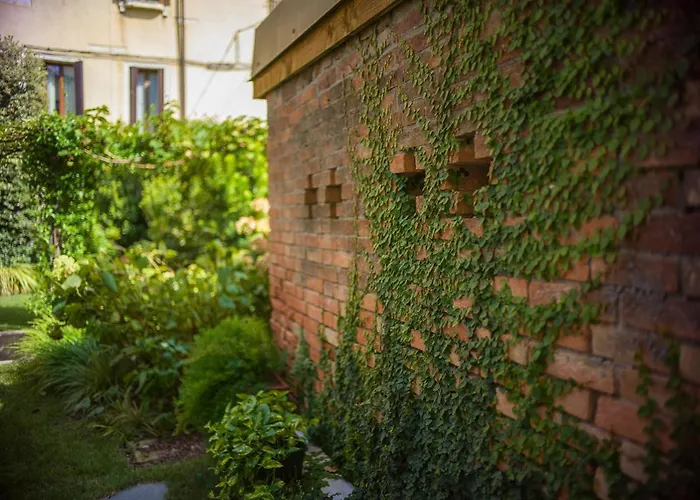 Madama Garden Retreat